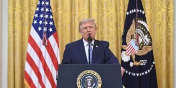 “Solo ofrecen tamales y tomates”: Trump minimiza a México, pero mantendrá el comercio por Sheinbaum