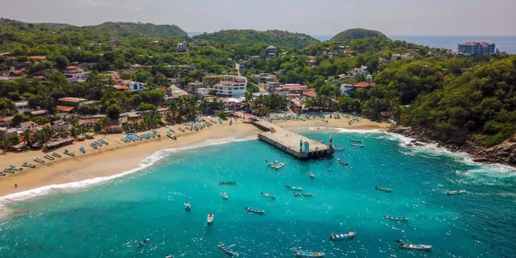 Foto: Archivo El Imparcial // Entre enero y marzo, Puerto Escondido registró un incremento de 23.26 por ciento en la ocupación hotelera respecto al mismo periodo de 2025.