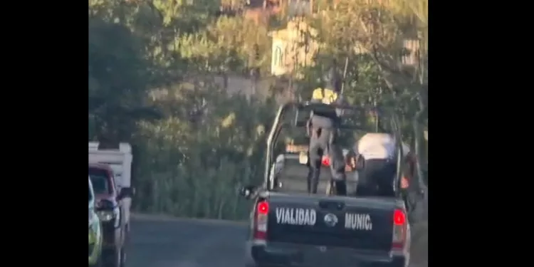 IMÁGENES | Video sacude a Vialidad Municipal en Huajuapan por presunta golpiza