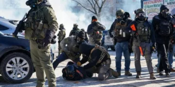 Amnistía Internacional exige abolir el ICE de EE. UU. por violaciones sistemáticas a los derechos humanos
