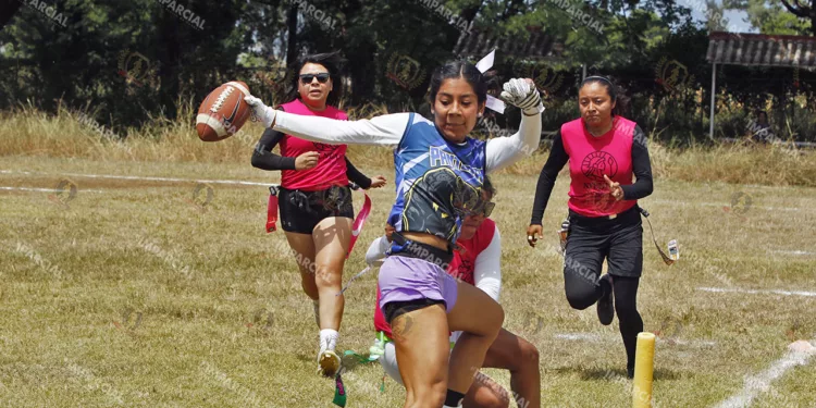 Fotos: Damiana Plata y Jorge Luis Plata // La final entre Panteras y Ateneas se definió hasta el último suspiro en tiempo extra.