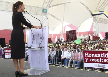 Foto: internet // La presidenta Claudia Sheinbaum encabezó este domingo en Pachuca, Hidalgo la asamblea de la “Honestidad y Resultados”.