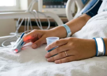 ¡Alarma por Lucerito! Operada de emergencia sigue en el hospital