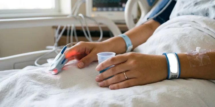 ¡Alarma por Lucerito! Operada de emergencia sigue en el hospital