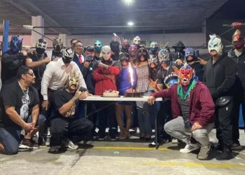 Luchadores del Saber a favor de las instituciones educativas.