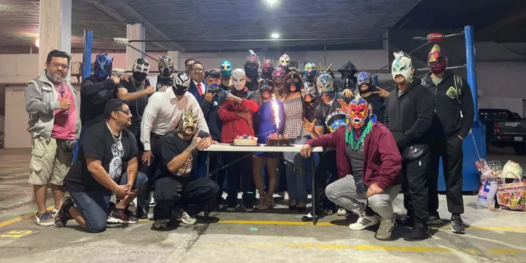 Luchadores del Saber a favor de las instituciones educativas.