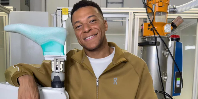 Kylian Mbappé deja Nike y firma con On: el histórico fichaje que revoluciona el mercado deportivo