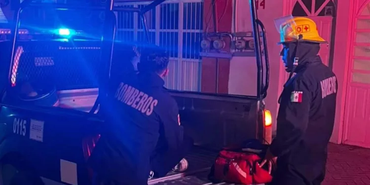 Paramédicos brindaron la atención prehospitalaria al joven de 23 años.