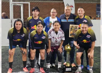 Pim Pom es el campeón del Torneo Mixto Nocturno de la Liga El Chilar.