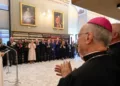 El papa León XIV revoca los recortes salariales en el Vaticano impuestos durante la pandemia
