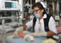 OMS alerta por «crisis oculta» en la salud global: el envejecimiento del personal médico amenaza la atención sanitaria