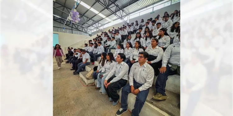 Se abordaron estrategias clave para erradicar la violencia contra las mujeres.