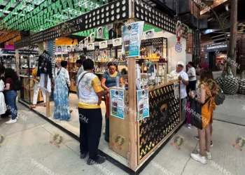 Foto: Archivo El Imparcial // Sobrecarga impositiva ahoga a productores mezcaleros.