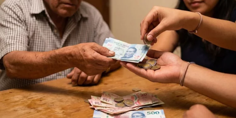 ¿Por qué no convienen las tandas? Riesgos del ahorro informal y alternativas para invertir tu dinero