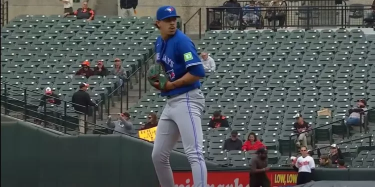 VIDEO | El “Tibu” Rodríguez vuelve a lanzar “lumbre”, pero los Azulejos se despiden de los Playoffs