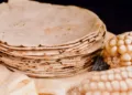¿Cómo saber si una tortilla es de calidad? Guía de nixtamal, harina y origen