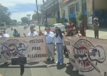Periodistas analizan propuestas para fortalecer protección al gremio durante aniversario del SINMCO