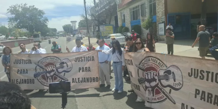 Periodistas analizan propuestas para fortalecer protección al gremio durante aniversario del SINMCO
