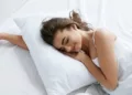 Almohada y colchón: ¿por qué elegir uno sin pensar en el otro es el error más común del descanso?