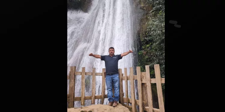 ¡Lo acribillan frente a su esposa! Asesinan a defensor comunitario en Itundujia