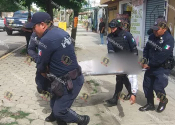 VIDEO | Hombre resulta gravemente herido tras caer de un segundo piso en avenida Ferrocarril