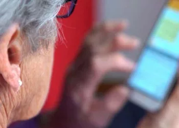 Foto: internet // Ante brecha digital, piden garantizar servicios para adultos mayores
