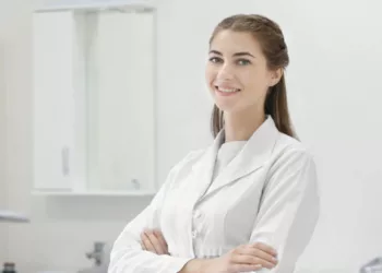¿Qué significa realmente que un producto sea “recomendado por dermatólogos”?
