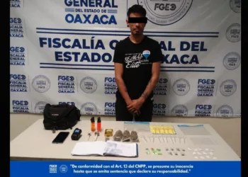 Barbería bajo sospecha: cateo deja un detenido y presunta droga asegurada en Santa Lucía del Camino