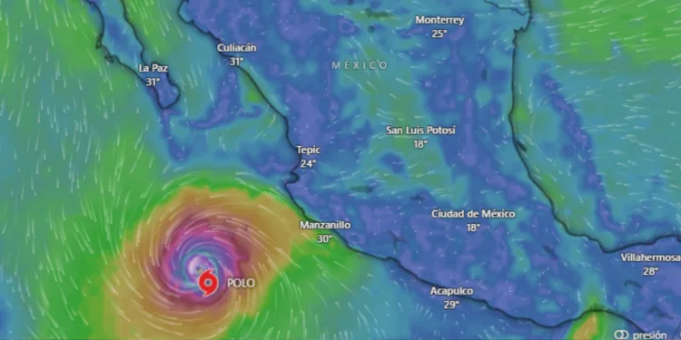 Polo vuelve a categoría 5 y eleva la alerta por lluvias en el Pacífico