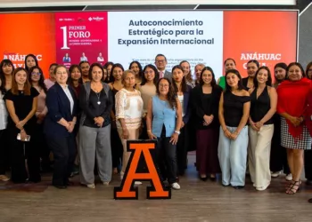 Anáhuac Oaxaca lleva los Negocios Internacionales del aula a los mercados europeos