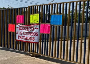 Crece el conflicto en la Preparatoria 4 de Tehuantepec: 20 días de protesta y sin acuerdo