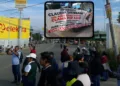 Sin agua, vecinos de Atzompa bloquean Plaza Bella y exigen cumplir promesa de un pozo