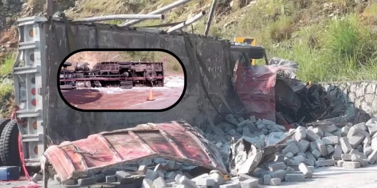 Volcadura mortal paraliza parcialmente la Barranca Larga–Ventanilla