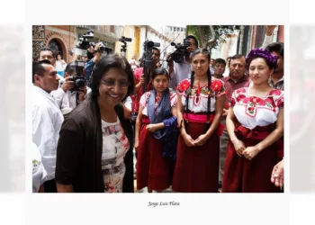 Navi Pillay conoció parte de la riqueza cultural de los Valles Centrales, particularmente las tradiciones de Teotitlán del Valle.