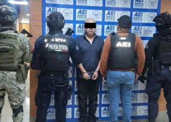 El taxista identificado por las iniciales D. G. C. fue trasladado bajo un fuerte operativo a la ciudad de Oaxaca.