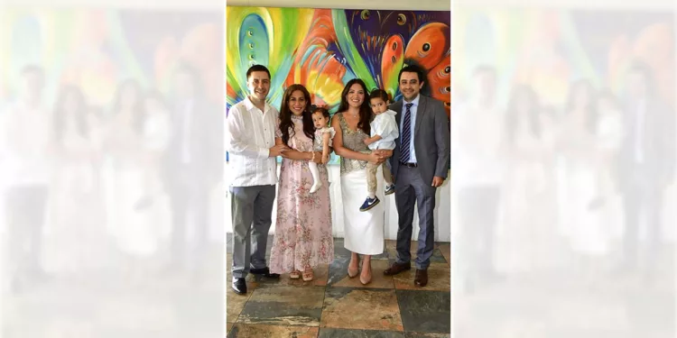 Foto: Rubén Morales // Manolo Castillo Núñez y Mariana de Jesús Vásquez Sibaja, padrinos de Felipe, presentes en la celebración.