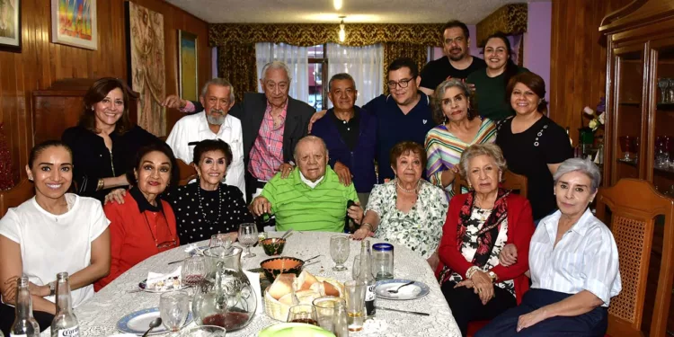 Fotos: Rubén Morales // Silverio Velasco Barragán disfrutó de una agradable celebración en compañía de sus familiares y amigos.