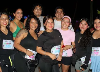 Fotos: Omar Maya Calvo - Gil Obed González García // Una gran participación de médicos, familiares, amigos y público en general, en la Carrera del Médico en Huatulco.