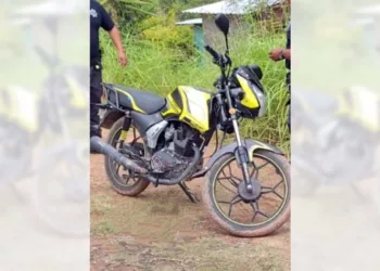 La motocicleta marca Vento fue asegurada por la Policía Municipal.