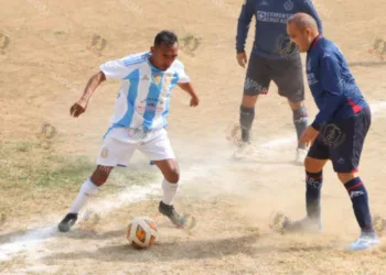 Fotos: Leobardo García Reyes // Este sábado se celebra el cuadrangular de futbol de veteranos en el campo de Ixcotel.
