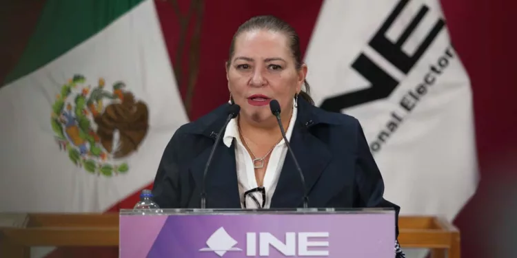 La funcionaria dejó el cargo con efectos inmediatos, en medio de señalamientos por presuntas irregularidades en contrataciones