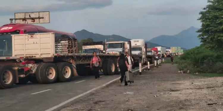 Bajo presión, levantan el bloqueo de El Caracol