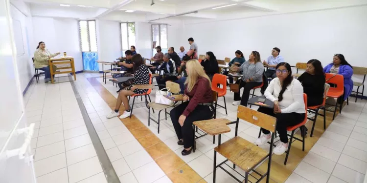Foto: IEEPCO // Aplicó el IEEPCO examen a aspirantes a consejeros de distritos electorales.