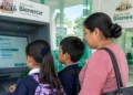¿Quiénes cobran $700 extra en la Beca Rita Cetina este octubre y cuánto recibirán en total?