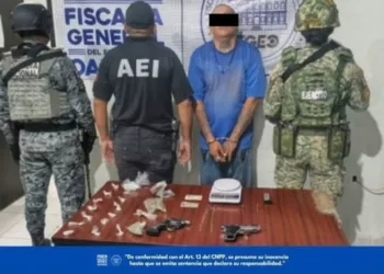 ¡Cristal, marihuana y armas bajo la lupa! Cateo en San Juan Guelavía termina con un detenido