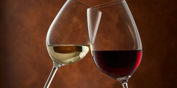 Cáncer de mama y alimentación: El alcohol influye más que los mitos de la dieta