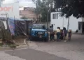 La zona donde quedó el cadáver de “El Guacho” fue resguardada por policías.