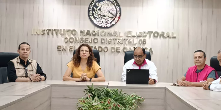 Va INE por depuración de lista nominal en Oaxaca