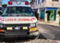 El aparatoso choque entre el Jetta y el taxi ocurrió en la esquina de las calles Oaxaca y Sonora.