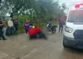 El conductor fue atendido en el sitio por una contusión frontal.